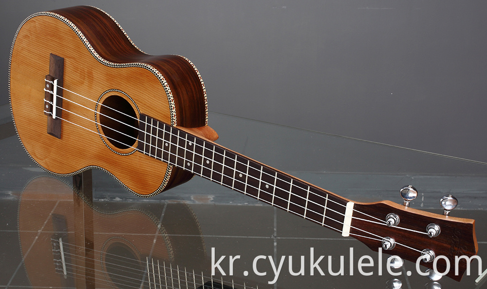 ukulele32